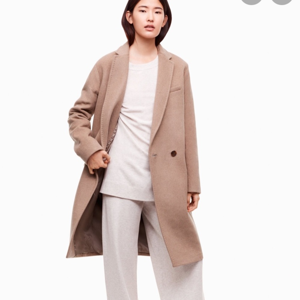 Babaton wintour coat